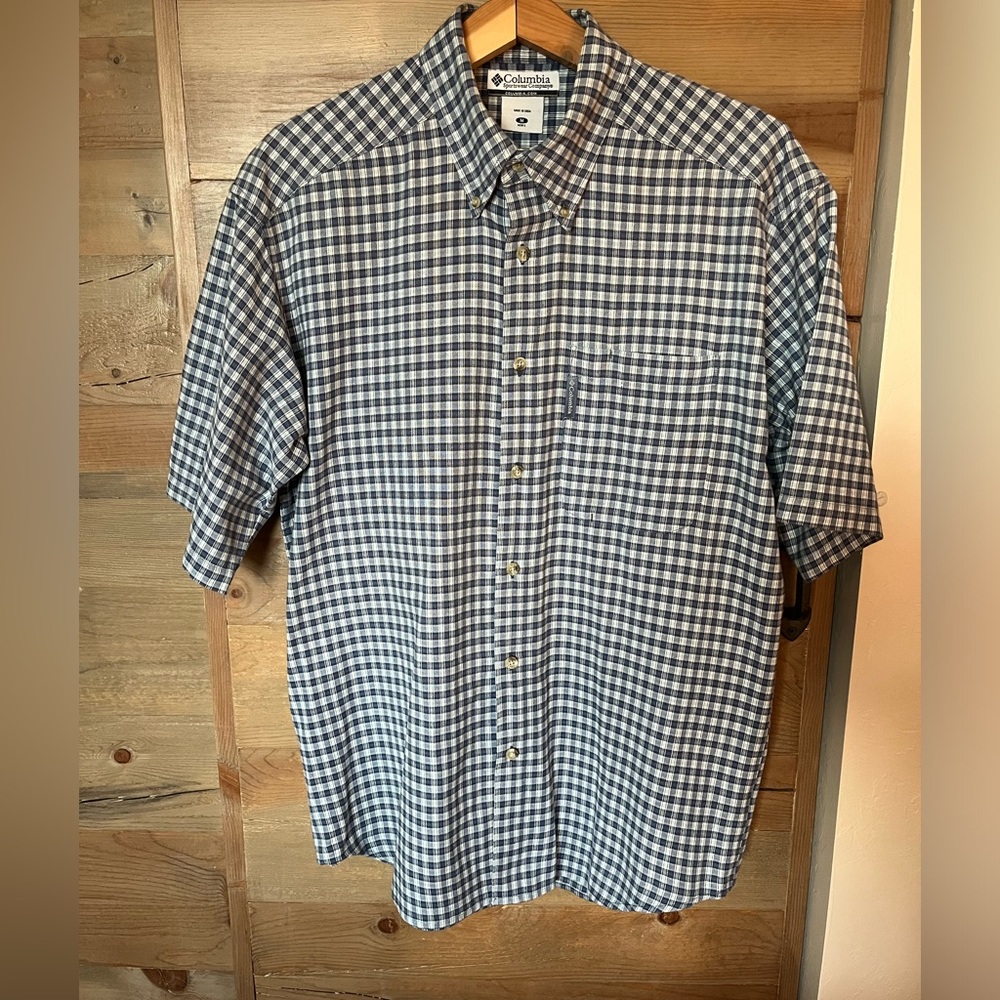 Columbia Men’s short sleeve button up shirt